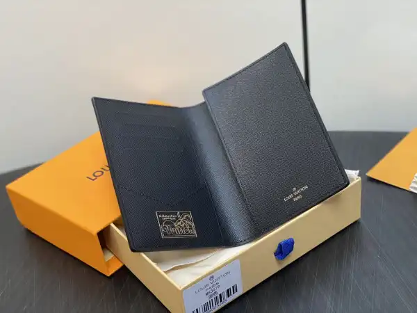 TO Louis Vuitton PASSPORT COVER-10*14*2.5CM