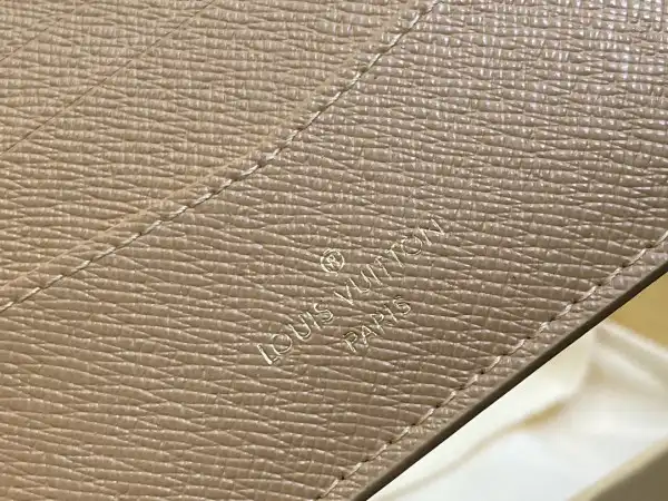 First Bag Ru LOUIS VUITTON SLENDER WALLET-11*8.5*2CM