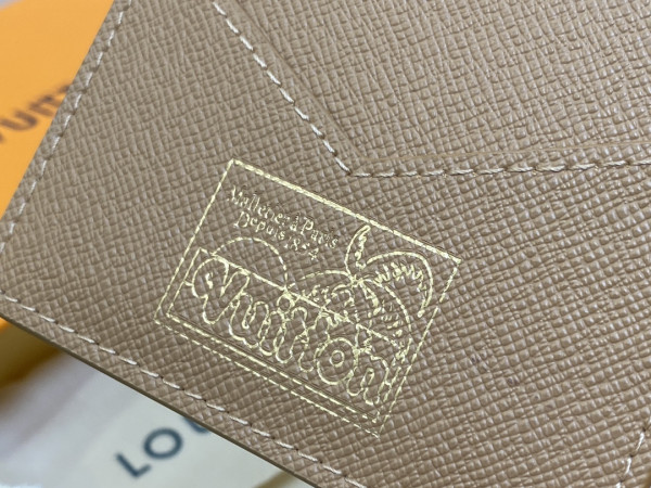 HOT SALE Louis Vuitton PASSPORT COVER-10*14*2.5CM