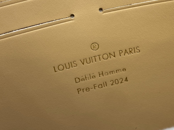 HOT SALE LOUIS VUITTON POCHETTE VOYAGE-27*21*6CM