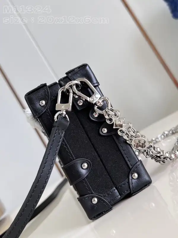 LOUIS VUITTON PETITE MALLE