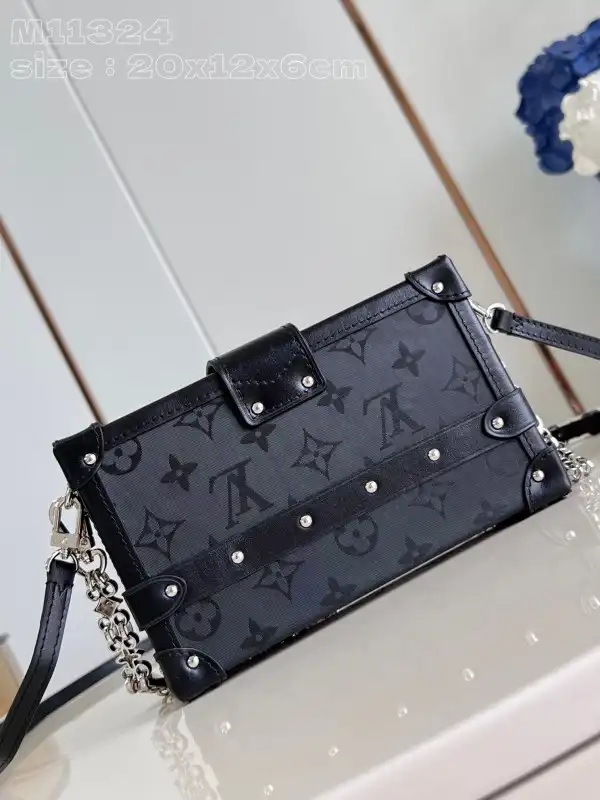 LOUIS VUITTON PETITE MALLE