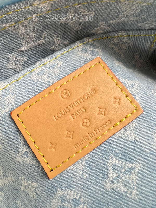 HOT SALE Louis Vuitton Pochette Cosmétique PM