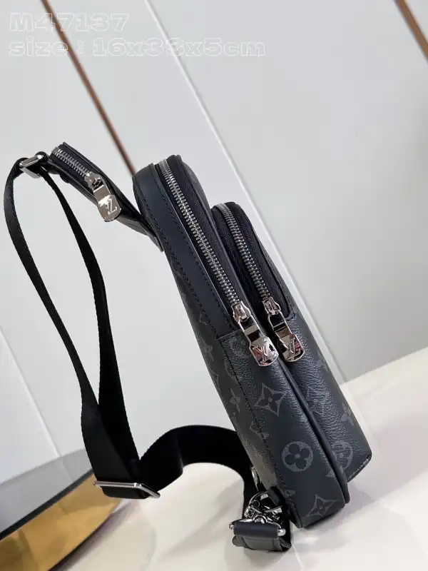 LOUIS VUITTON Avenue Slingbag-16*33*5.7CM