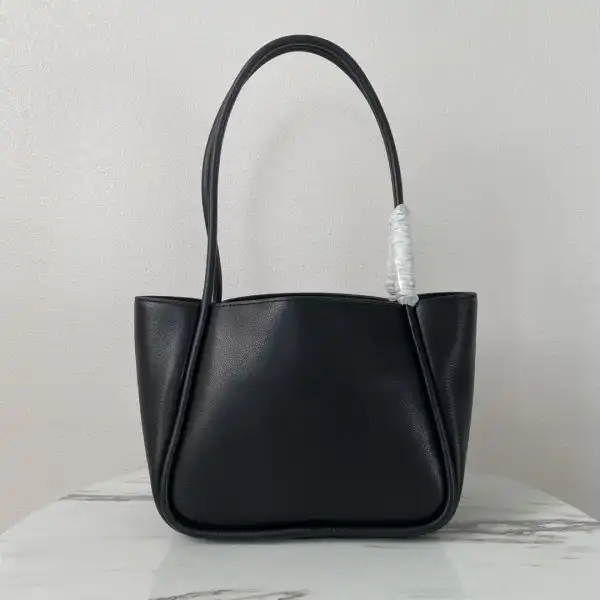 Prada Medium Leather Handbag-25*18.5*12.5CM