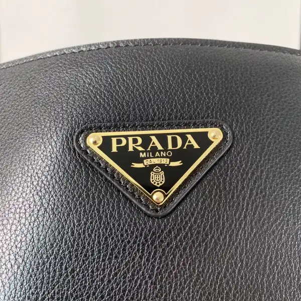 Prada Medium Leather Handbag-25*18.5*12.5CM