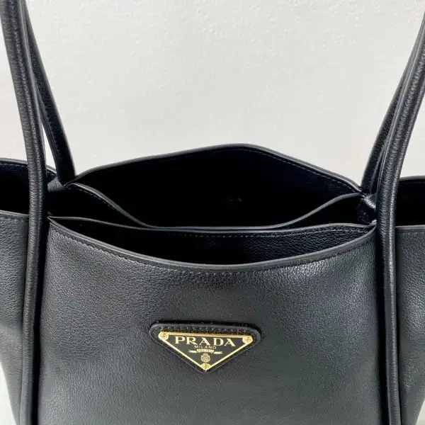 Prada Medium Leather Handbag-25*18.5*12.5CM