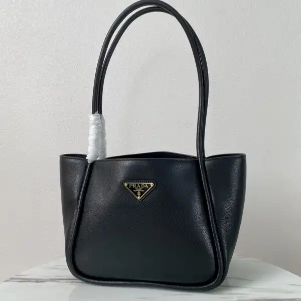 Prada Medium Leather Handbag-25*18.5*12.5CM