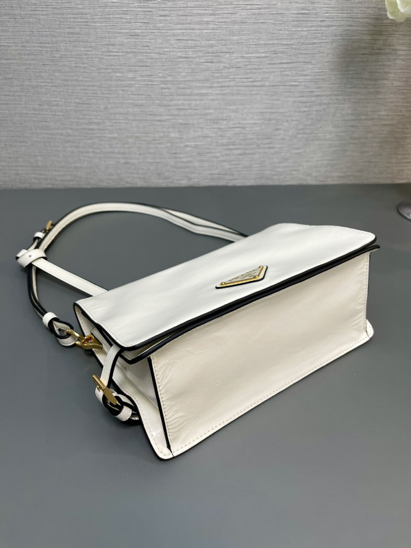 HOT SALE Prada Messenger Bag-23*15*8.5CM