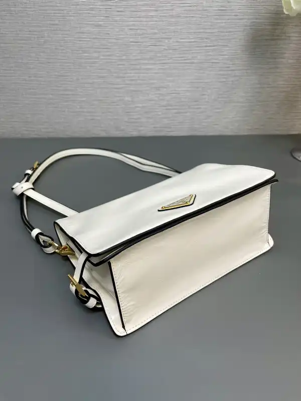 Bagsoffer Prada Messenger Bag-23*15*8.5CM