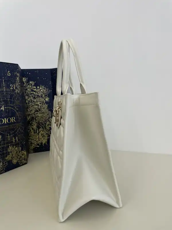 MEDIUM DIRO BOOK TOTE-36*18*28CM