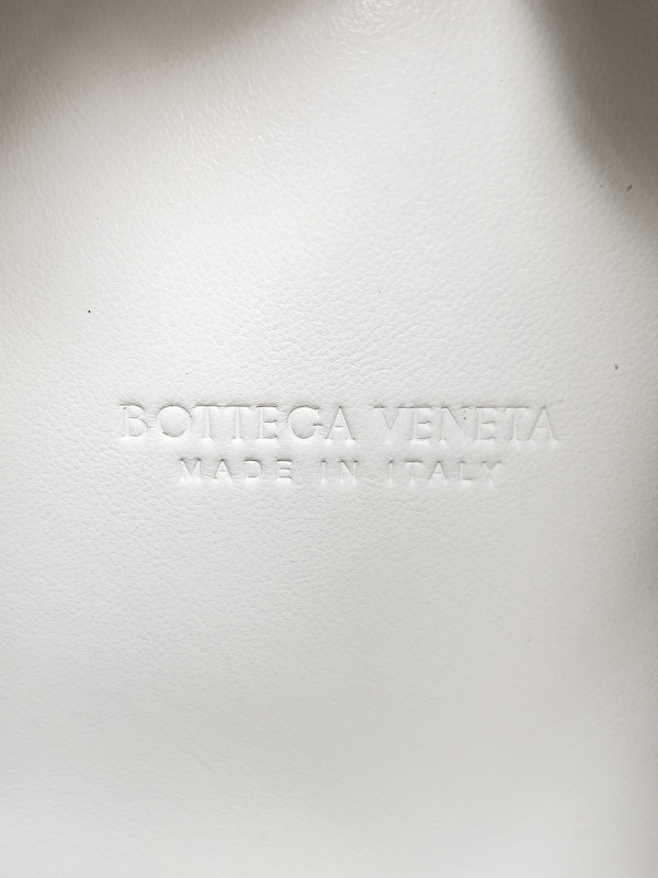 HOT SALE BOTTEGA VENETA Andiamo Parachute Small shoulder bag