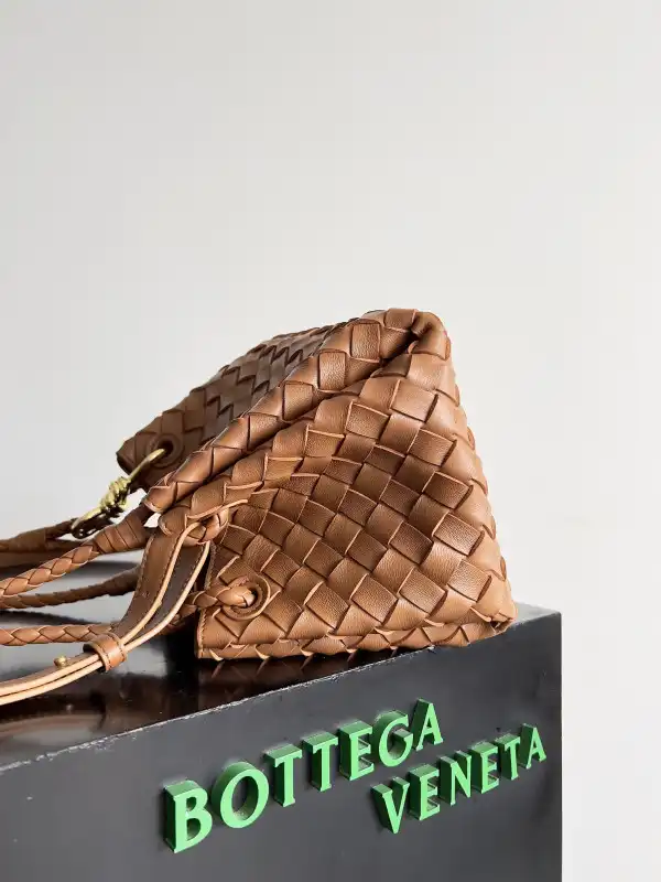 BOTTEGA VENETA Andiamo Parachute Small shoulder bag