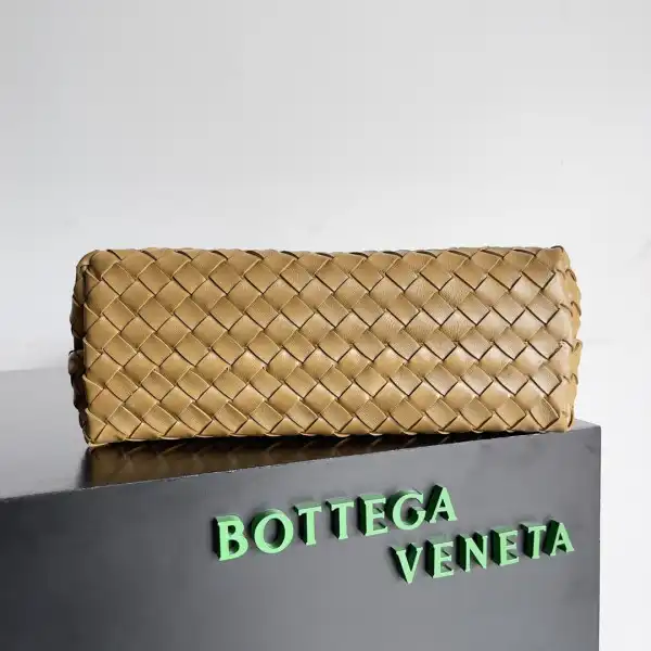 First bag ru BOTTEGA VENETA MEDIUM ANDIAMO