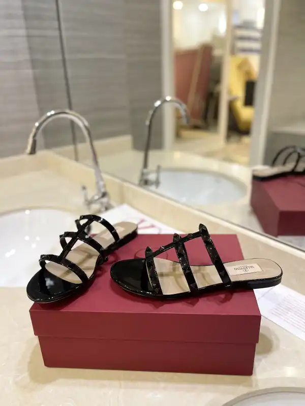 VALENTINO MULES