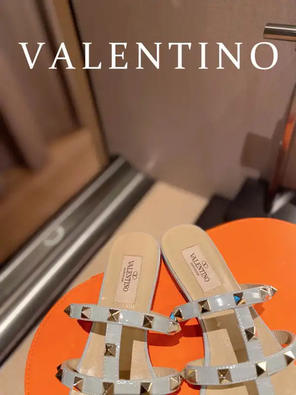 VALENTINO MULES