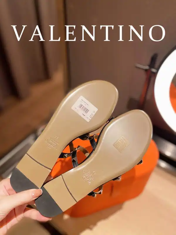 VALENTINO MULES