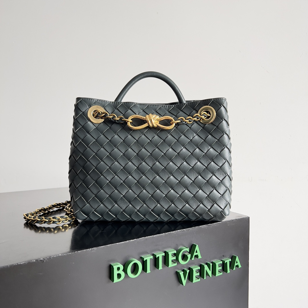 HOT SALE Bottega Veneta Small Andiamo Chain-25*22*10.5cm