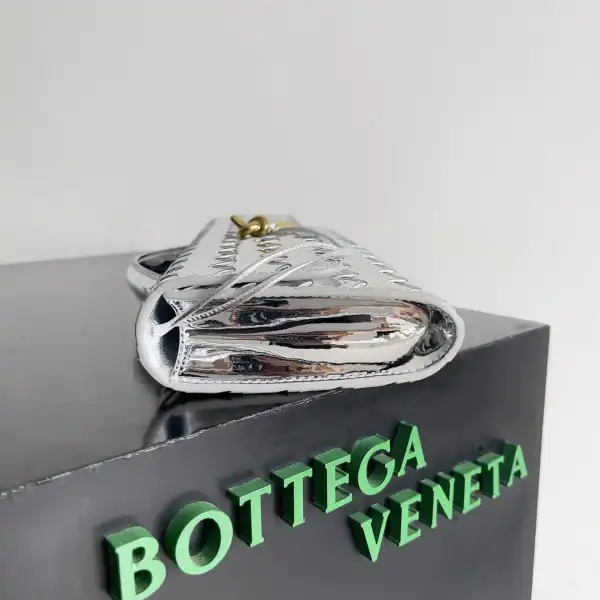 BOTTEGA VENETA Long CHANELutch Andiamo With Handle-31*13*3CM