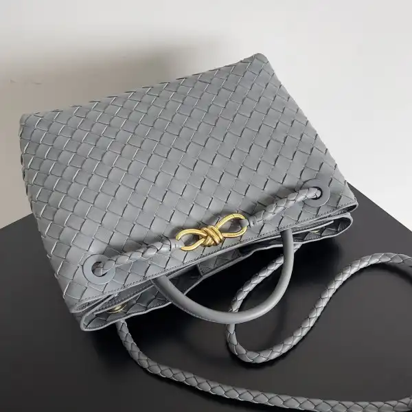 First bag ru BOTTEGA VENETA MEDIUM ANDIAMO