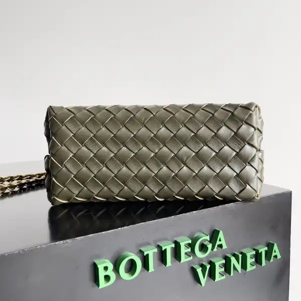 Bagsoffer yupoo Bottega Veneta Small Andiamo Chain-25*22*10.5cm