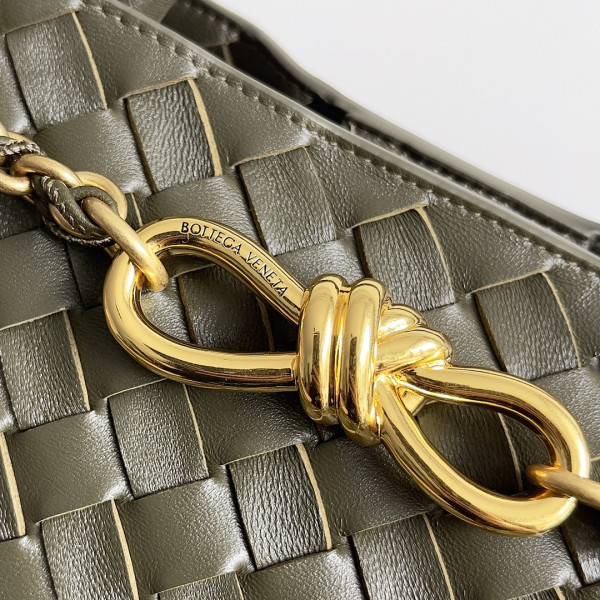 HOT SALE Bottega Veneta Small Andiamo Chain-25*22*10.5cm