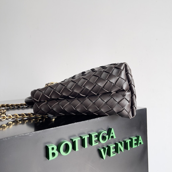 HOT SALE Bottega Veneta Small Andiamo Chain-25*22*10.5cm