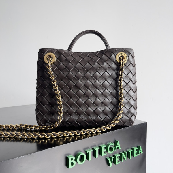 HOT SALE Bottega Veneta Small Andiamo Chain-25*22*10.5cm