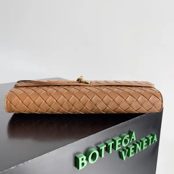 BOTTEGA VENETA Long CHANELutch Andiamo With Handle-31*13*3CM