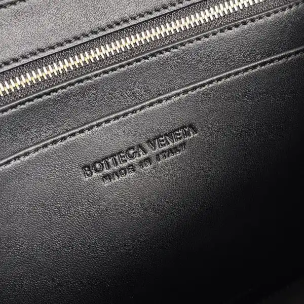 Bottega Veneta Small East-West Andiamo-29*10*18cm