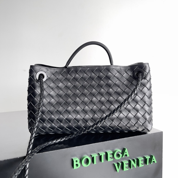 HOT SALE Bottega Veneta Small East-West Andiamo-29*10*18cm