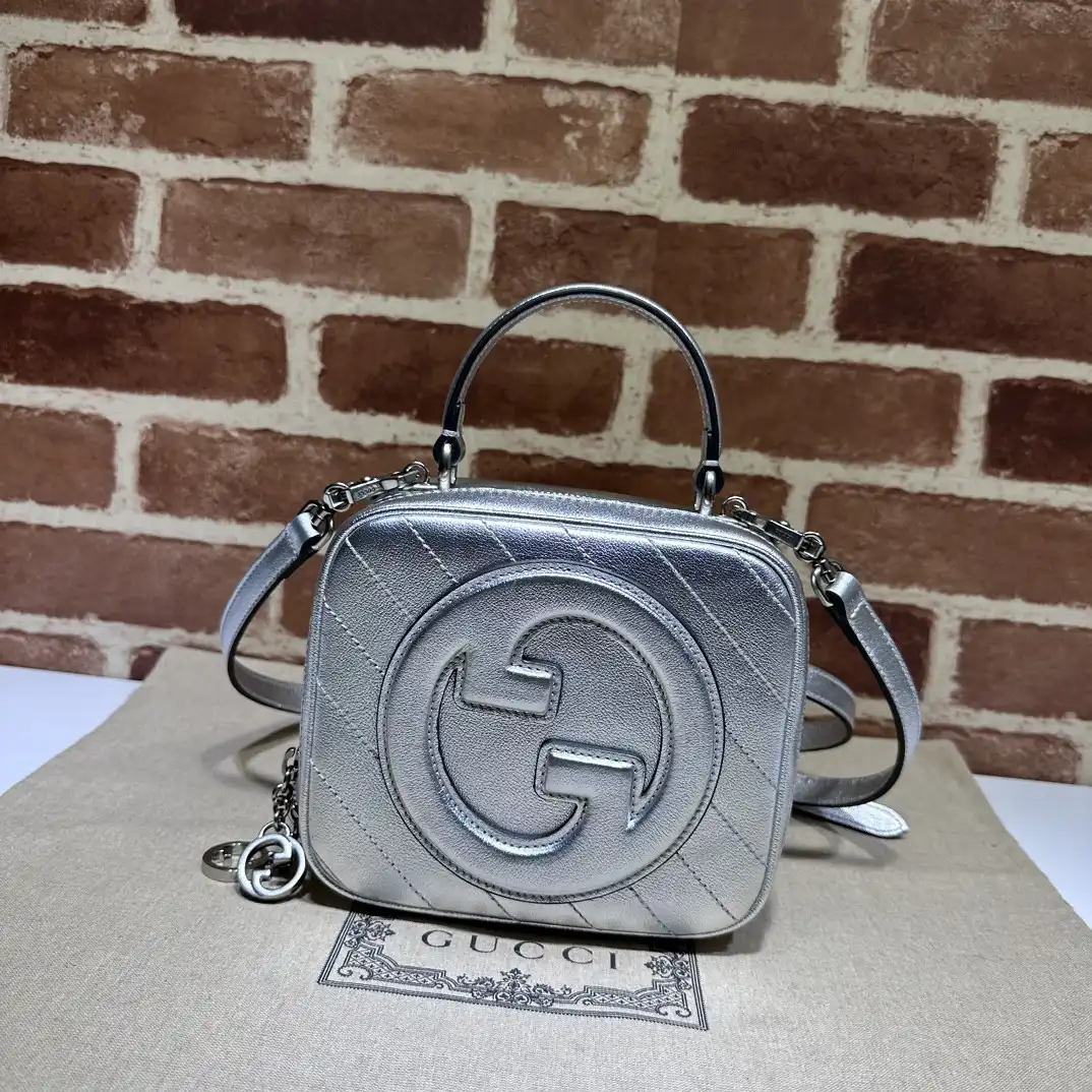 First bag ru GUCCI BLONDIE TOP HANDLE BAG