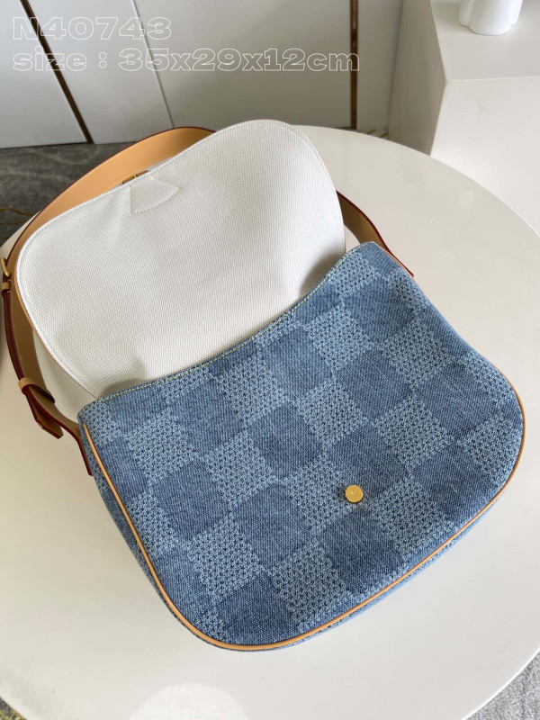 HOT SALE LOUIS VUITTON Montsouris Messenger MM