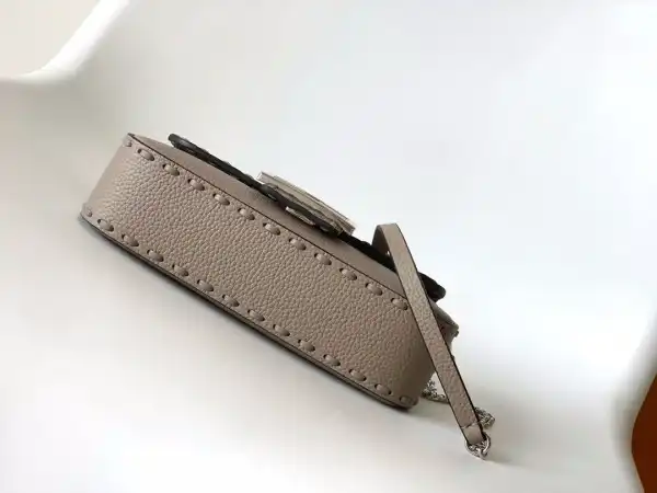 FENDI BAGUETTE-20*5*13CM