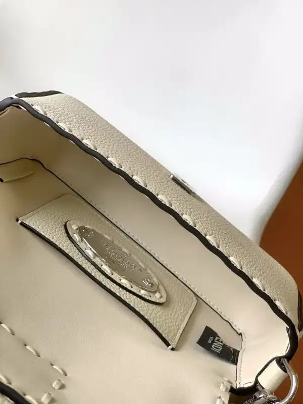 FENDI BAGUETTE-20*5*13CM