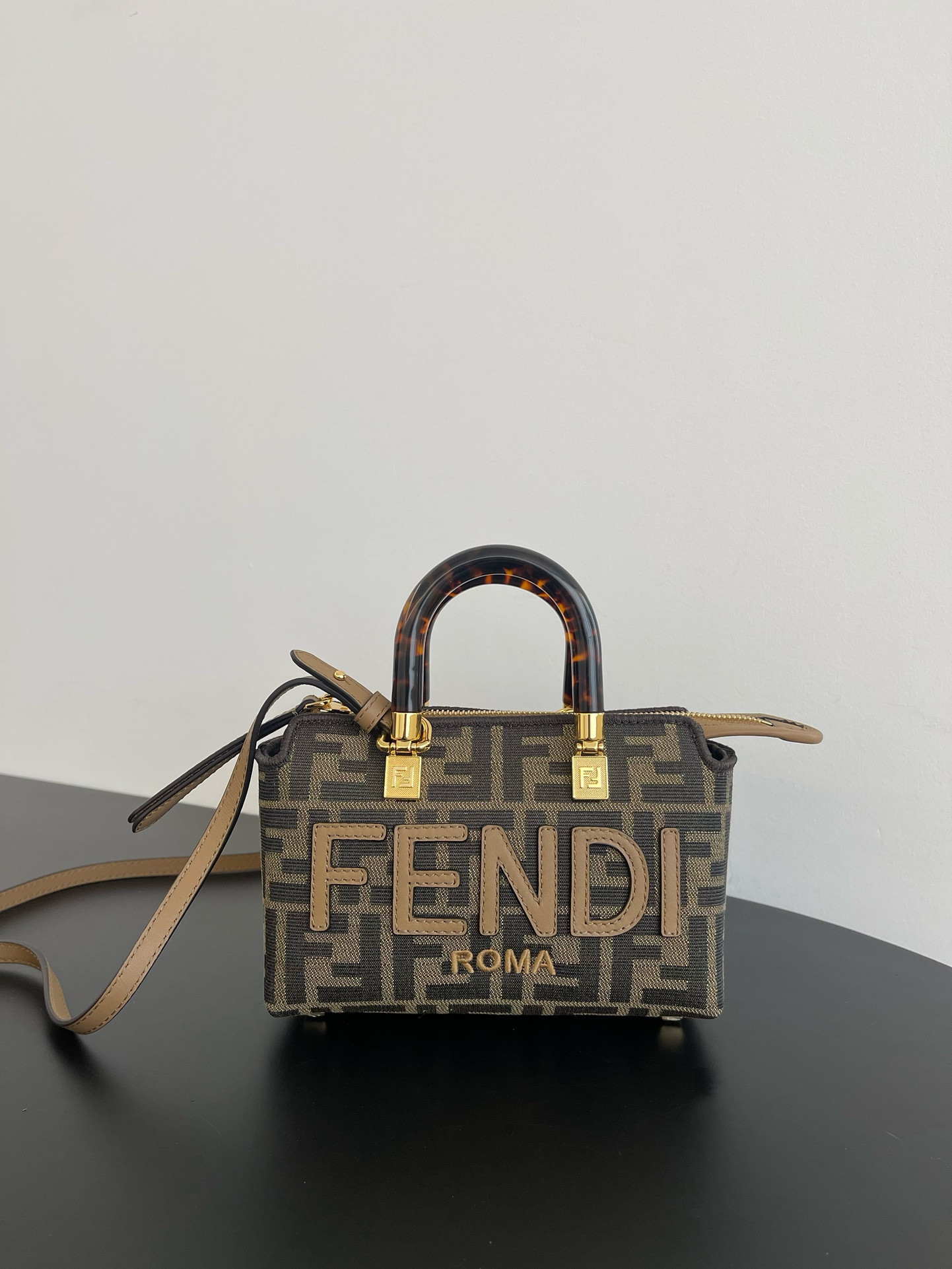 HOT SALE Fendi small Boston Bags-17.5*18*8CM