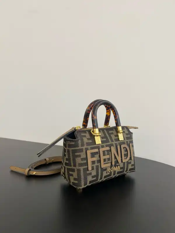 Yupoo bagsoffer Fendi small Boston Bags-17.5*18*8CM