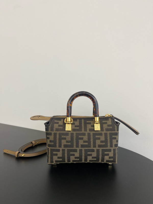 HOT SALE Fendi small Boston Bags-17.5*18*8CM