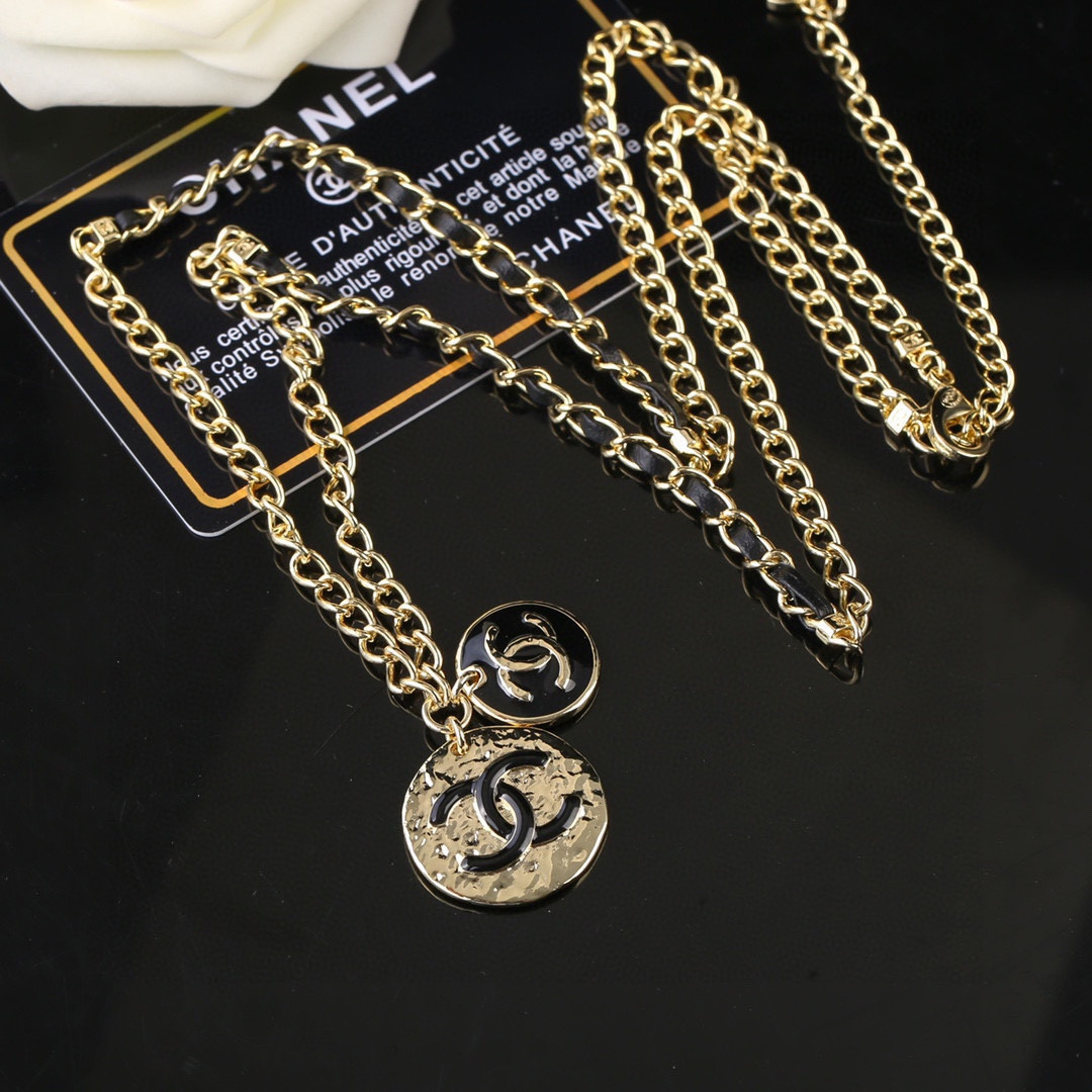 CL NECKLACE