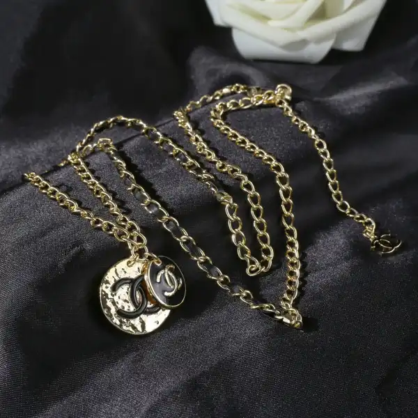 CHANEL NECKLACE