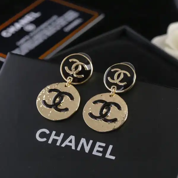 CL EARRINGS