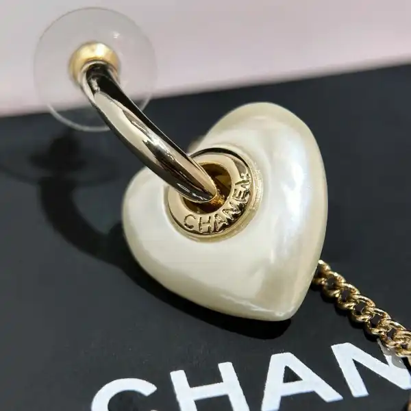 Firstbag Ru CHANEL EARRINGS