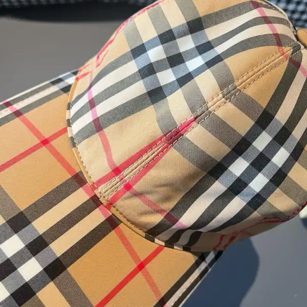 Burberry HAT