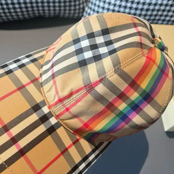 Bagsoffer Burberry HAT