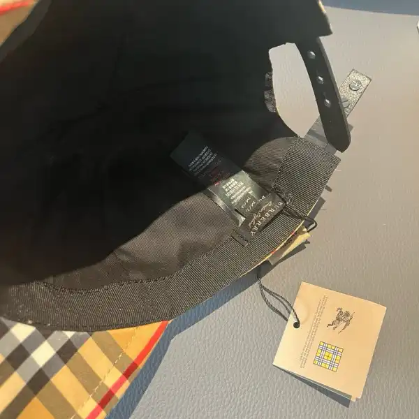 Bagsoffer Burberry HAT