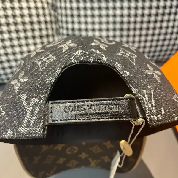 LOUIS VUITTON HAT