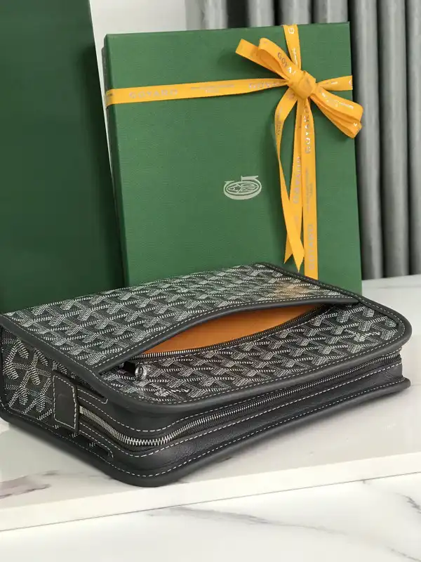 Goyard Jouvence Toiletry Bag MM