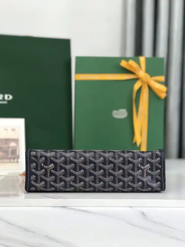 Goyard Jouvence Toiletry Bag MM