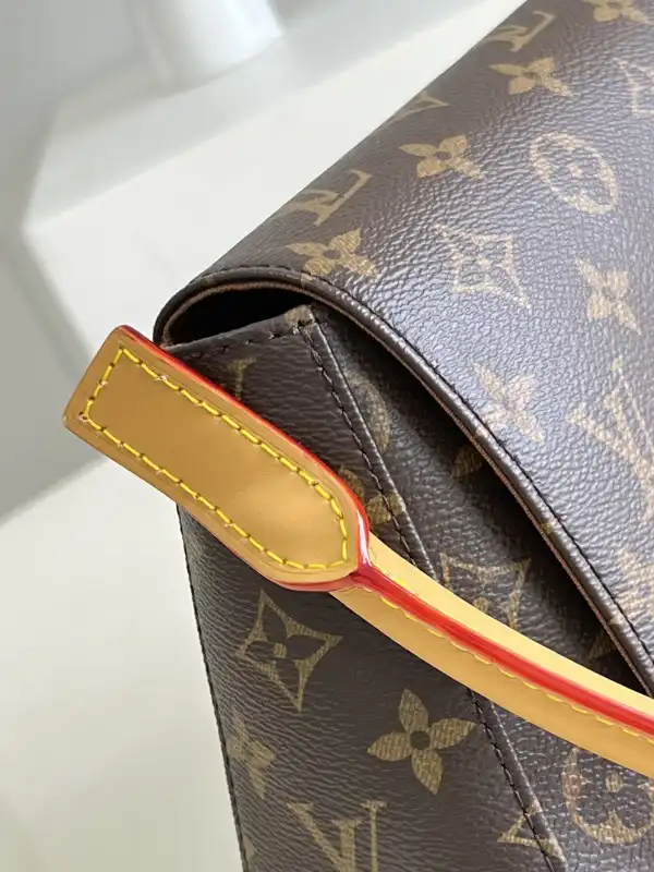 Repladies offers premium fake Louis bags at unbeatable prices. Our products are cheap because we focus on direct sales Louis Vuitton looping bag-24x21x9cm