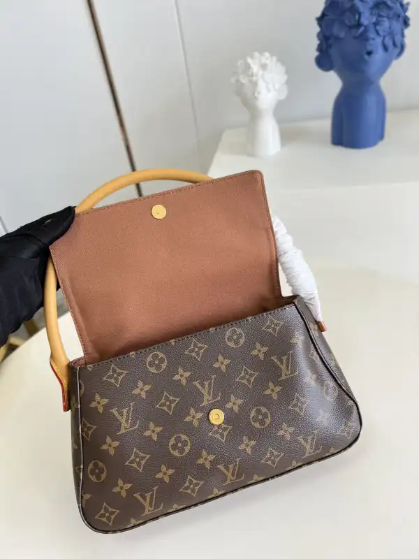 Repladies offers premium fake Louis bags at unbeatable prices. Our products are cheap because we focus on direct sales Louis Vuitton looping bag-24x21x9cm